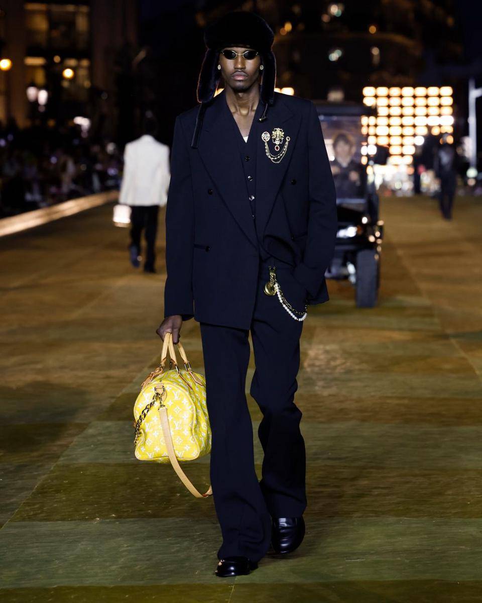 Menswear collection LV - LVERS (dok. Louis Vuitton)