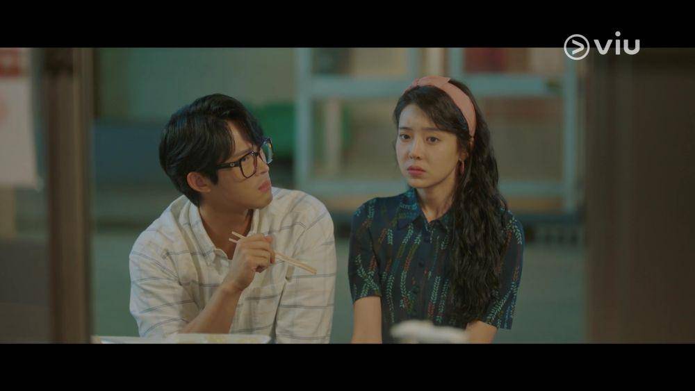 Jeong Jae Kwang dan Jung Sin Hye di drama My Perfect Stranger (Dok. VIU/My Perfect Stranger)