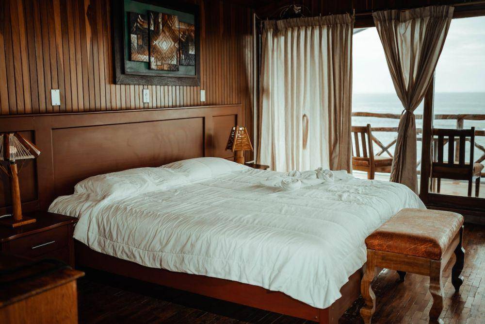 ide desain kamar pasutri (pexels.com/iam luisao)