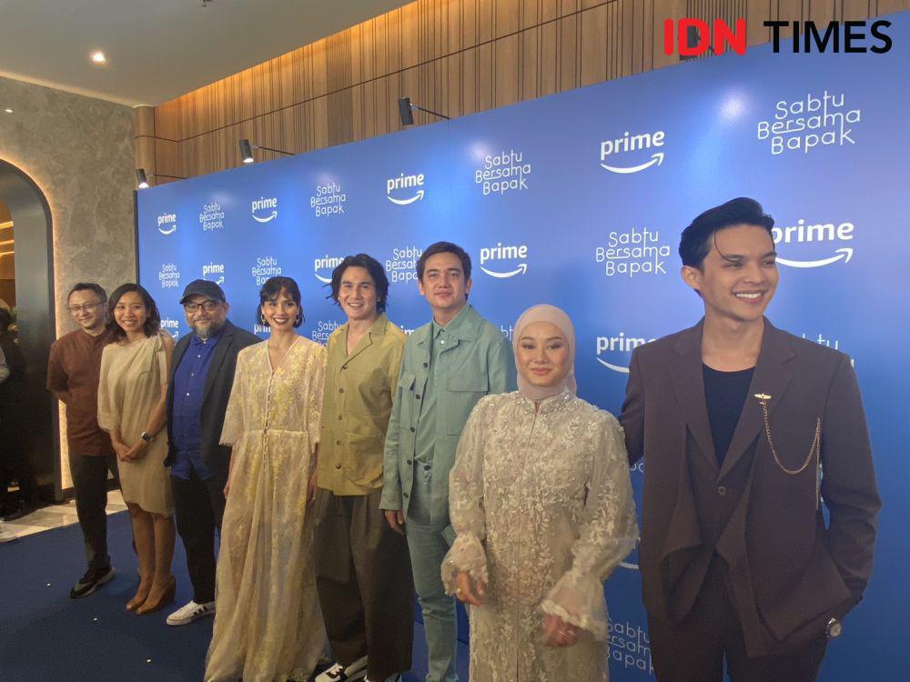 5 Fakta Menarik Serial Sabtu Bersama Bapak, Tayang di 240 Negara!