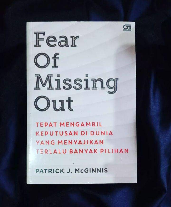 Fear of Missing Out (instagram.com/gandrung_buku)