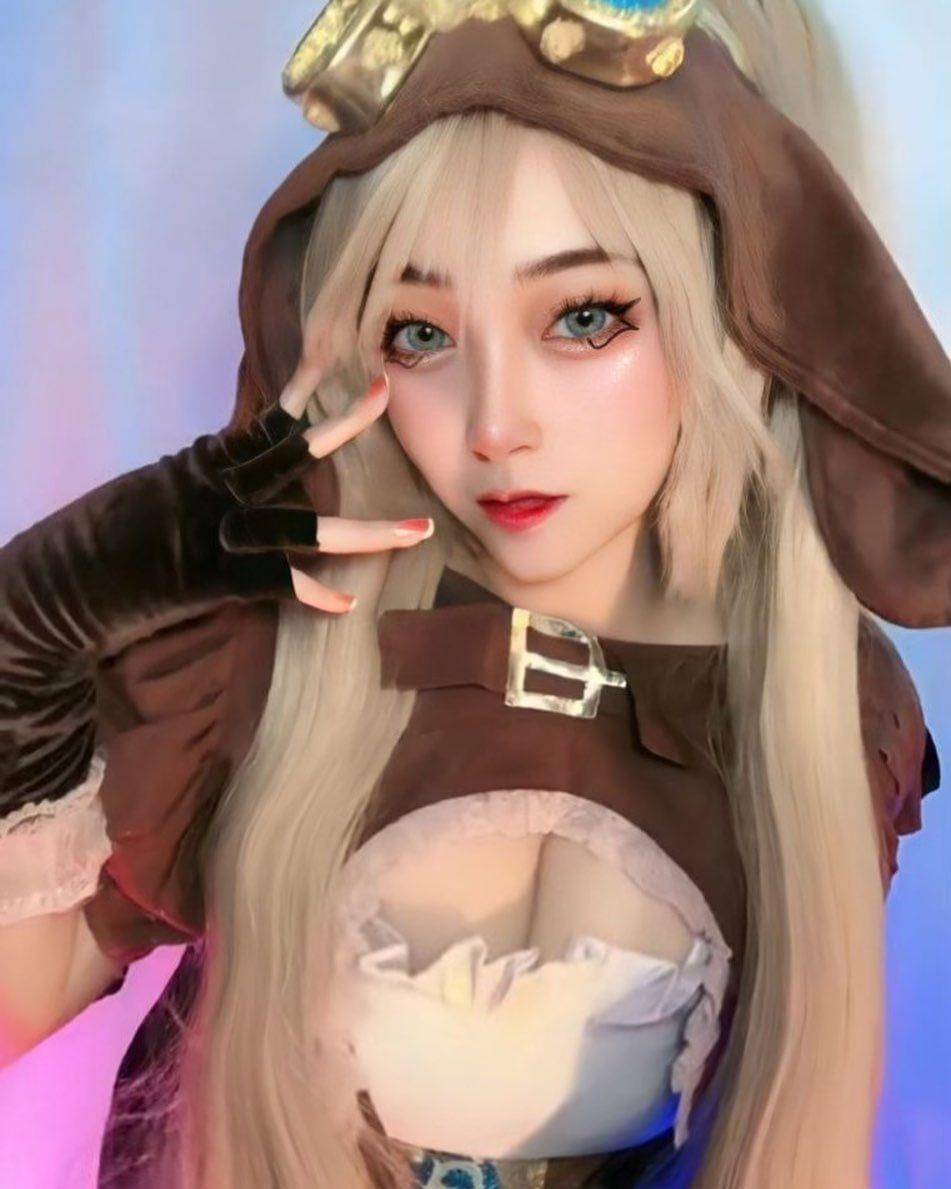 instagram.com/ baebychann__