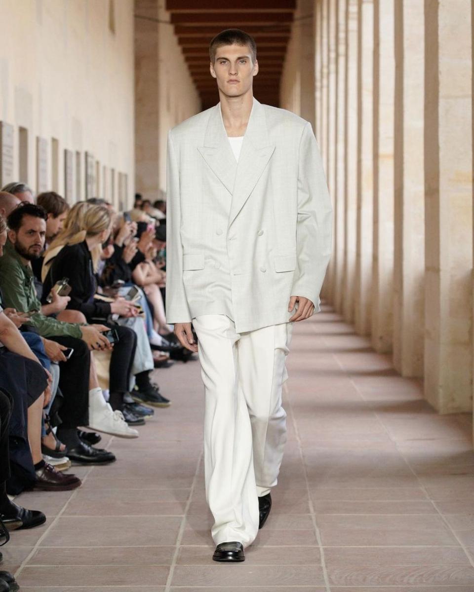 Menswear collection Givenchy SS24 (instagram.com/givenchy)