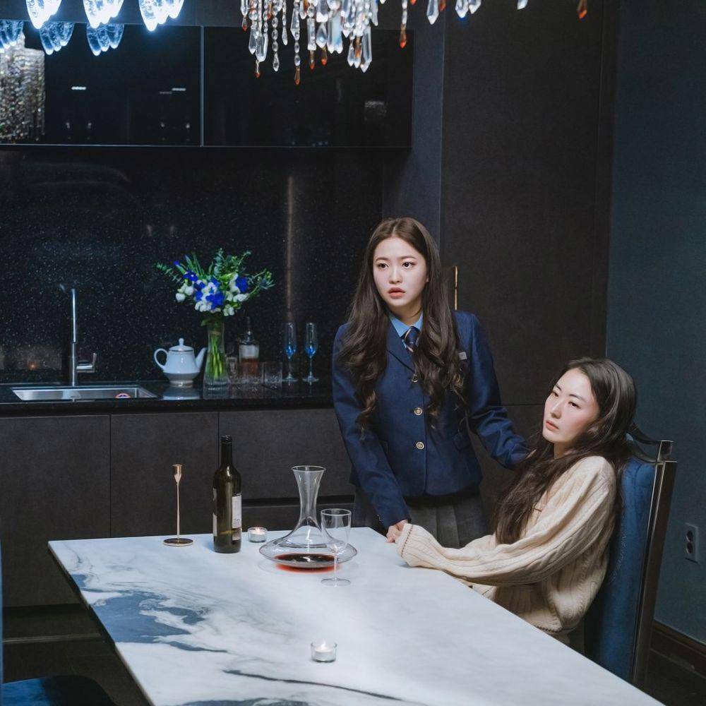 cuplikan drama Bitch X Rich (instagram.com/koktv_official)