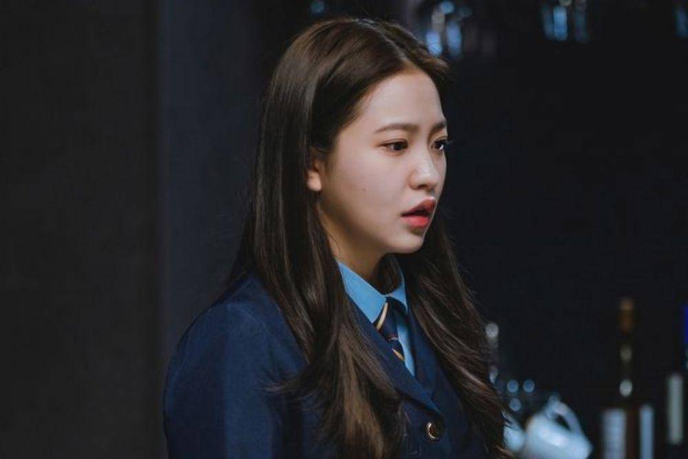 Still cut drama Bitch X Rich (instagram.com/koktv_official)