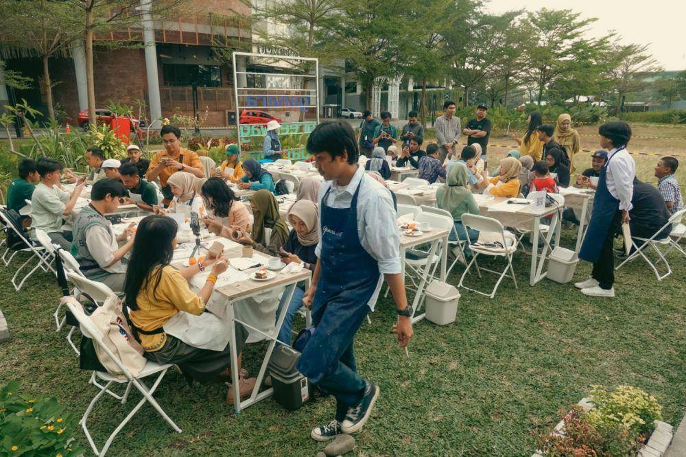 Suasana pembukaan Ganara Greenway Garden oleh Ganara Art di area Backyard Nipah Park Makassar, Jumat 23 Juni 2023. (Dok. Ganara Art)
