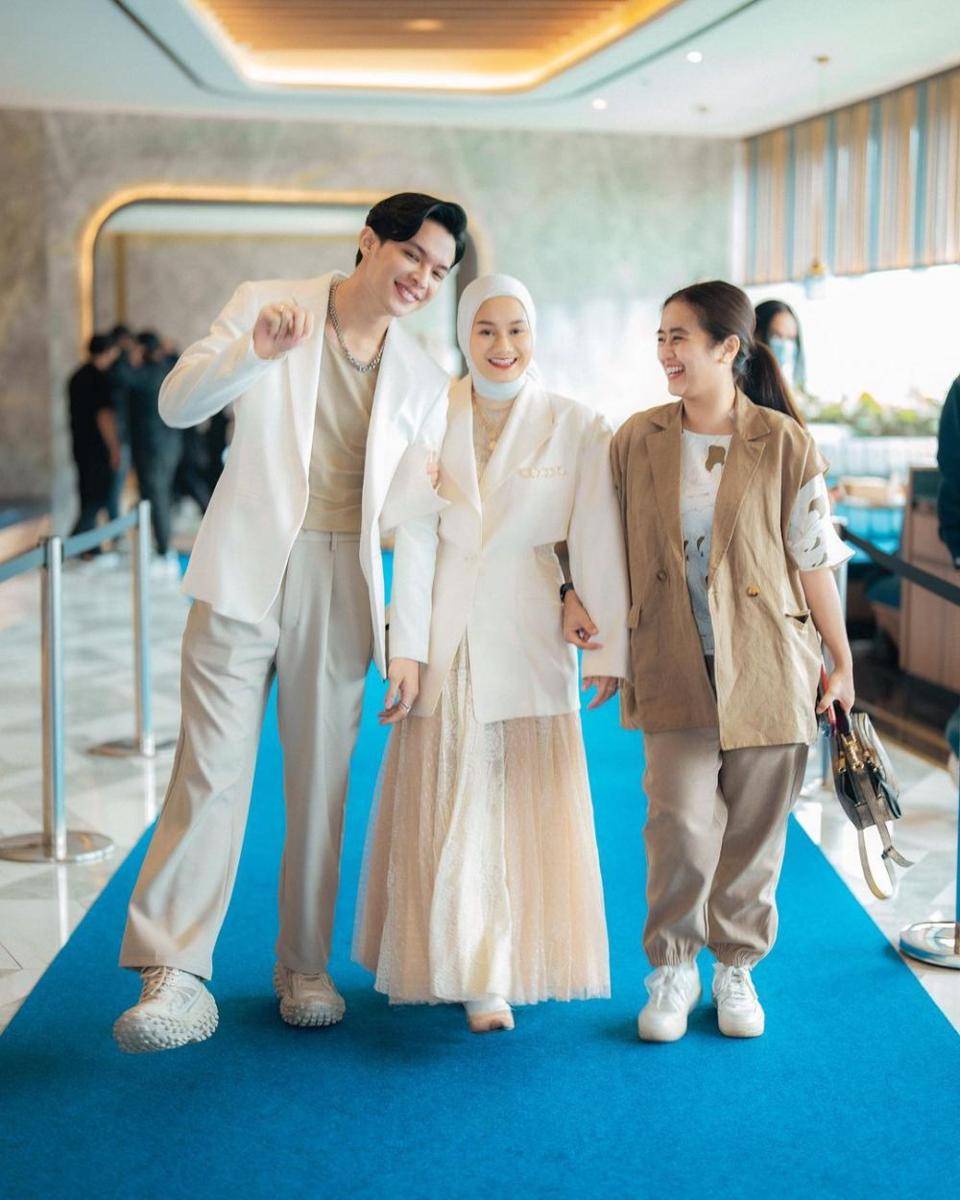 potret Rey Mbayang dan Dinda Hauw (instagram.com/dianita_tiastuti)