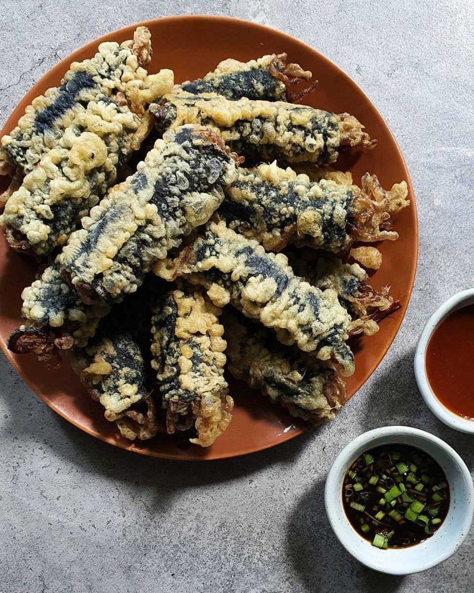 Ilustrasi crispy seaweed roll (instagram.com/madaboutpastry)