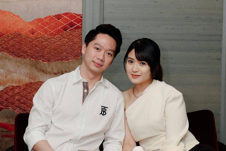 Potret kisah cinta Valencia dan Kevin hingga menikah. (instagram.com/valenciatanoe)