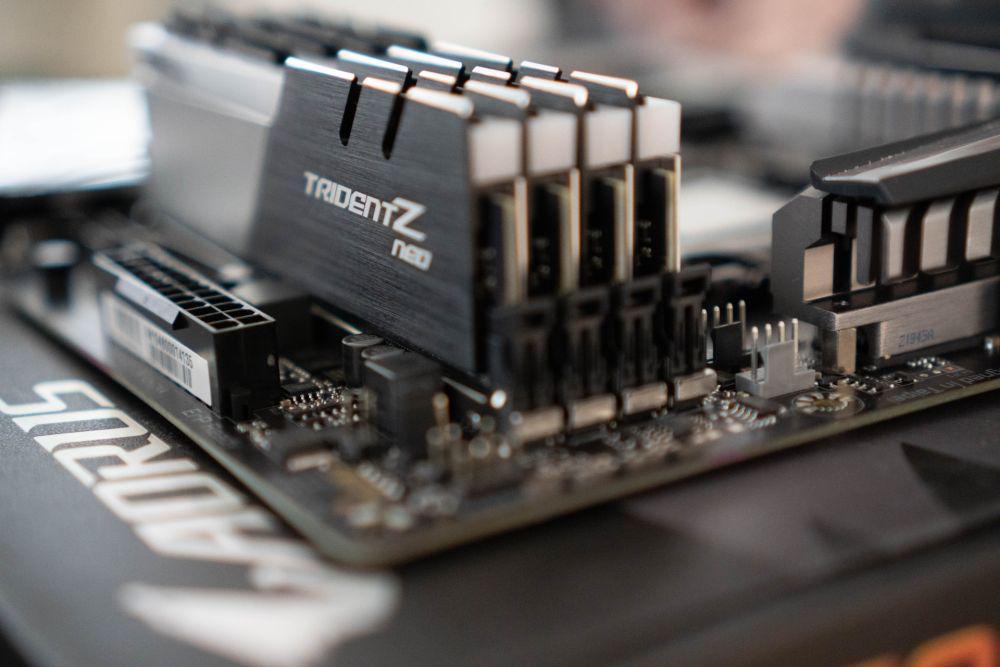 Konfigurasi Single atau Dual Channel pada RAM PC, Mana yang Unggul?