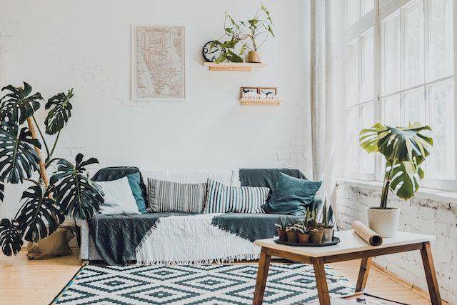 contoh ruang keluarga (pexels.com/Stanislav Kondratiev)