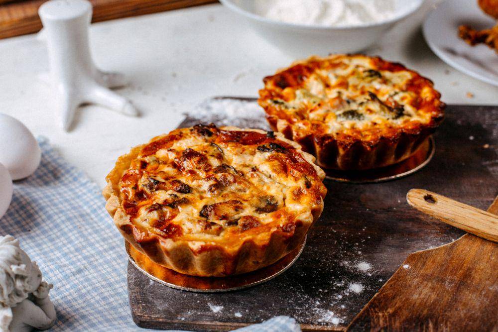 ilustrasi quiche (freepik.com/KamranAydinov)