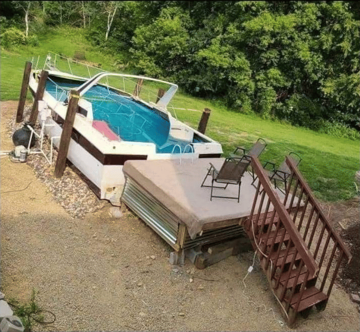 potret modifikasi perahu di luar nalar (reddit.com/user/GardenGnostic)