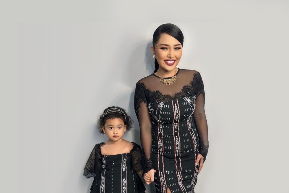 7 Foto Perdana Wajah Gewa Anak Glenn Fredly yang Baru Terungkap!