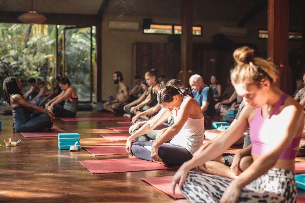 4 Tempat Yoga Populer di Ubud, Sambil Healing