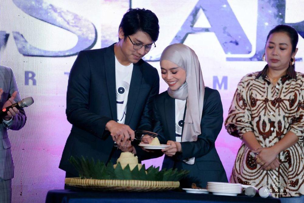 Ini 9 Potret Billar-Lesti Launching Perusahaan Rekaman Sendiri