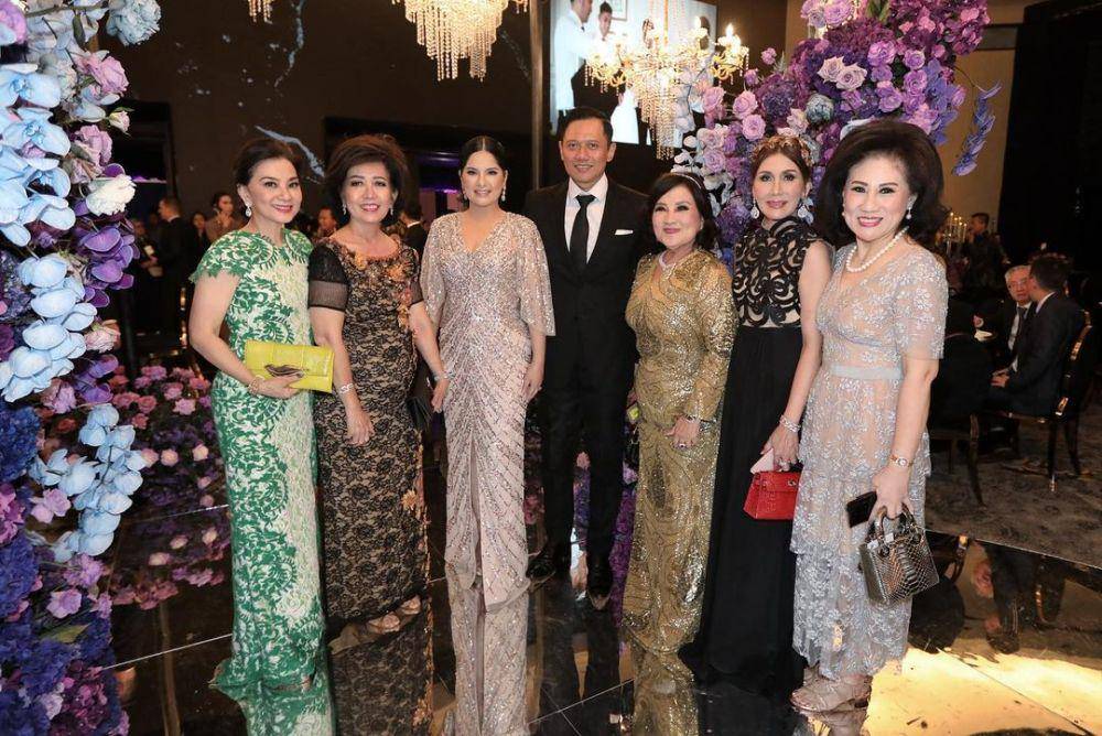 potret Agus dan Annisa Yudhoyono di resepsi pernikahan Kevin-Valen (instagram.com/agusyudhoyono)