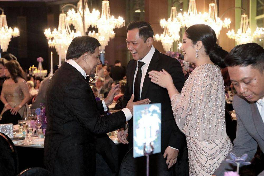 potret Agus dan Annisa Yudhoyono di resepsi pernikahan Kevin-Valen (instagram.com/agusyudhoyono)