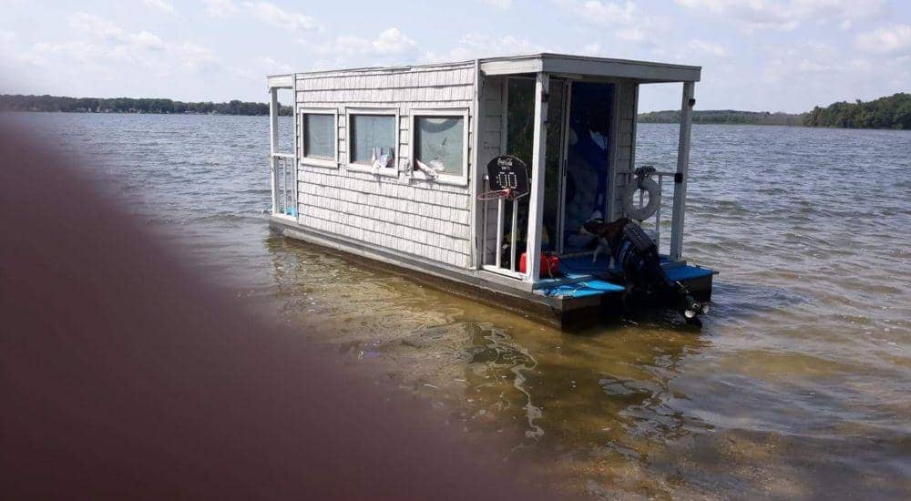 potret modifikasi perahu di luar nalar (reddit.com/user/raspberrypieboi18)