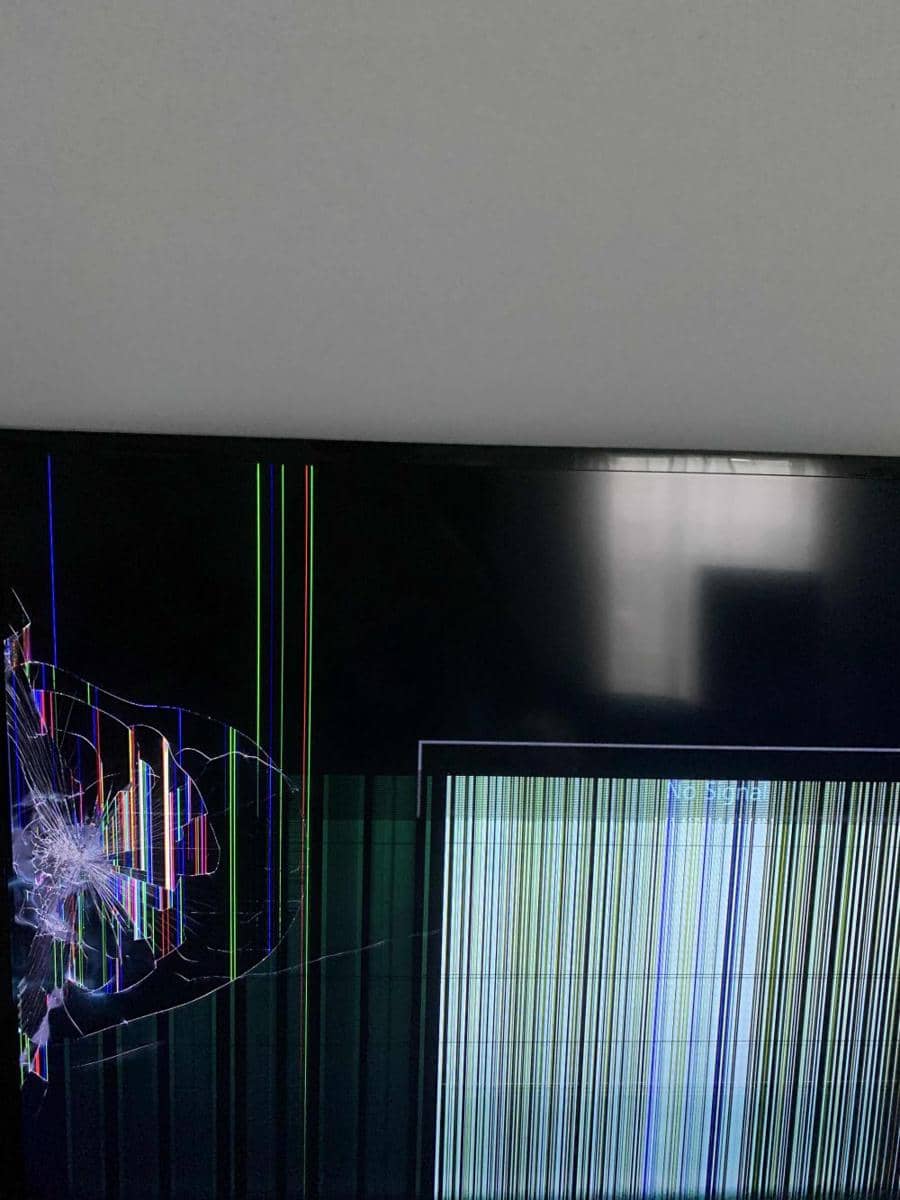 potret bocil ngerusakin TV (reddit.com/user/Bigestboi142)