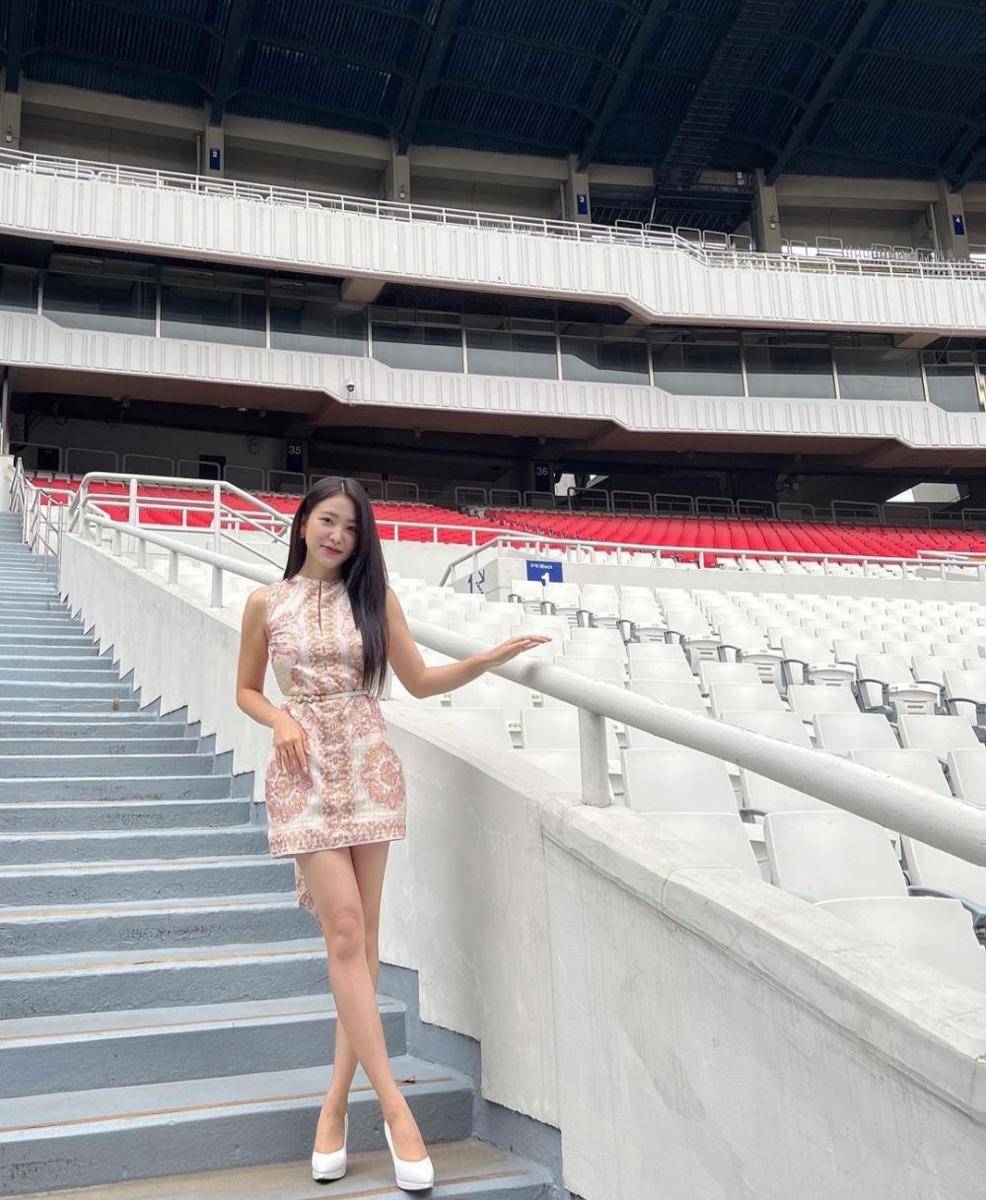 outfit pink ala Yeri Red Velvet (instagram.com/yerimiese)