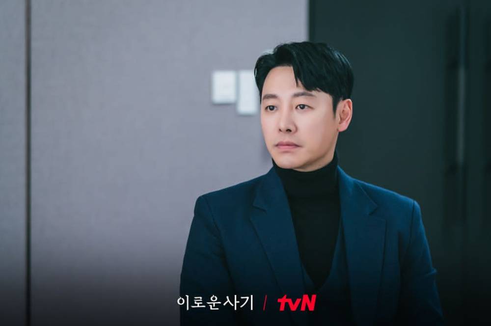 Kim Dong Wook di drama Delightfully Deceitful (instagram.com/tvn_drama)