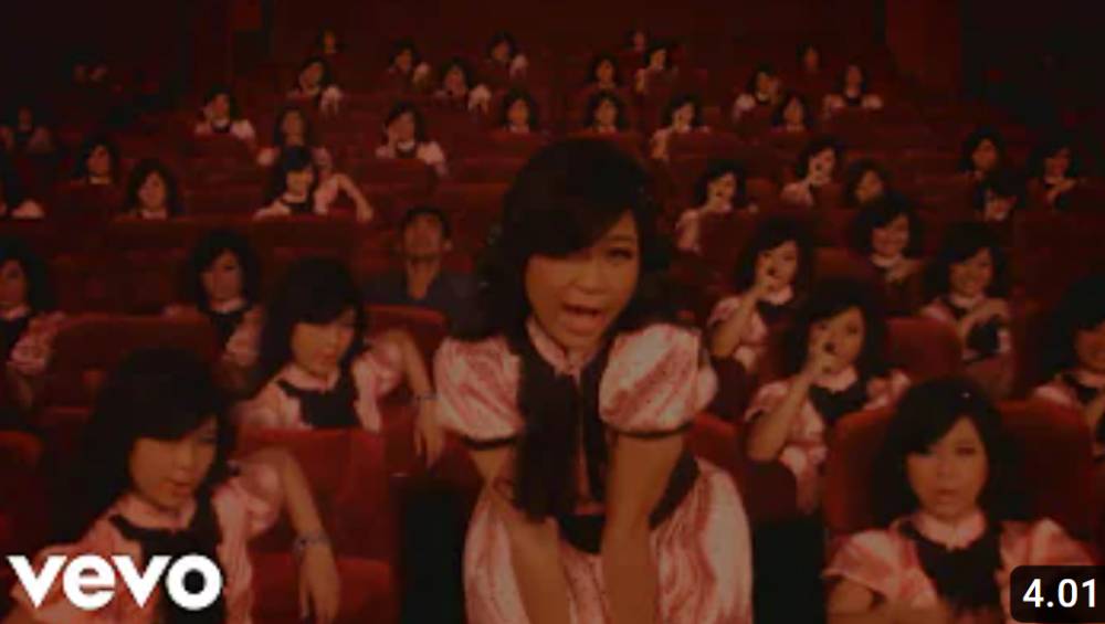 video klip Tak Ingin Dicintai (youtube.com/AstriD Music/)