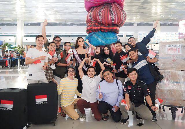 Potret Keberangkatan Yasinta Aurellia ke Ajang Miss Supranational 2023 (Instagram.com/officialputeriindonesia)