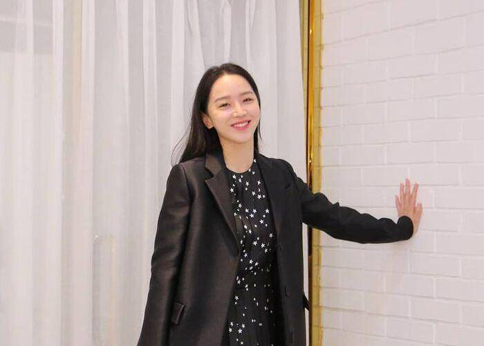 Shin Hye Sun (instagram.com/shinhs831)