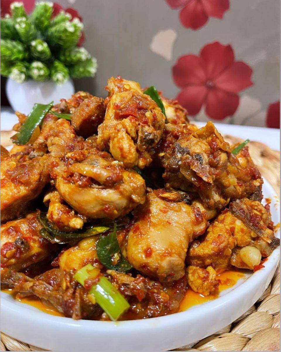 ayam pedas manis (instagram.com/susishie__)