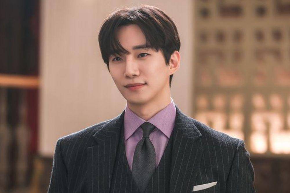 Still cut drama King The Land (instagram.com/jtbcdrama)