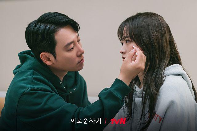 7 Perubahan Ro Um Sejak Bertemu Moo Young di Delightfully Deceitful