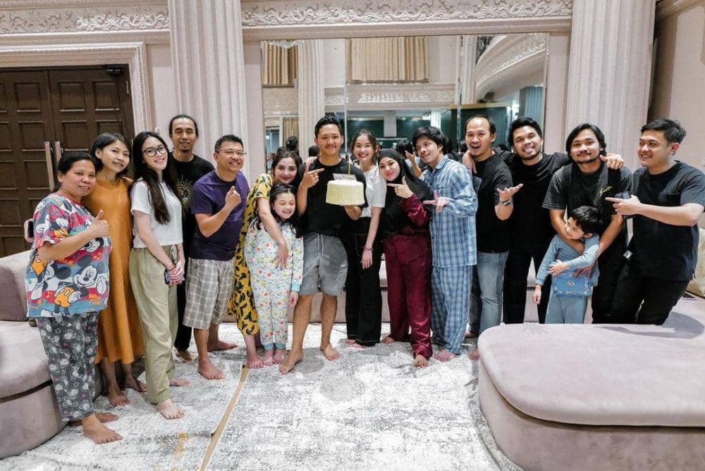 kejutan ulang tahun Azriel Hermansyah (instagram.com/azriel_hermansyah)