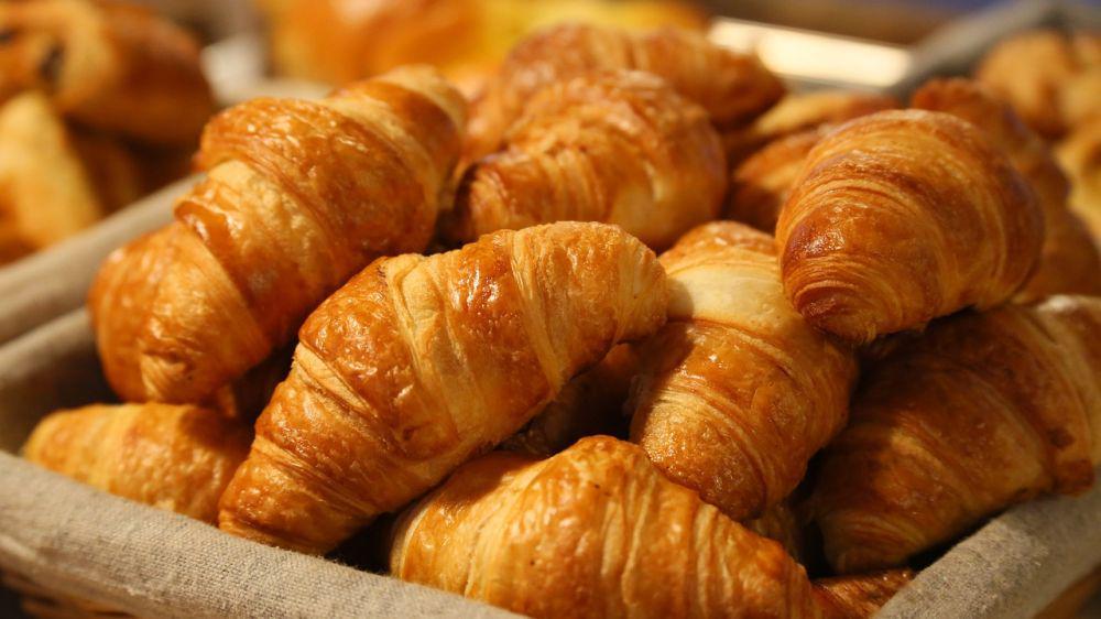5 Tips Bikin Croissant ala Koki Pastry Prancis, Berlapis Sempurna!