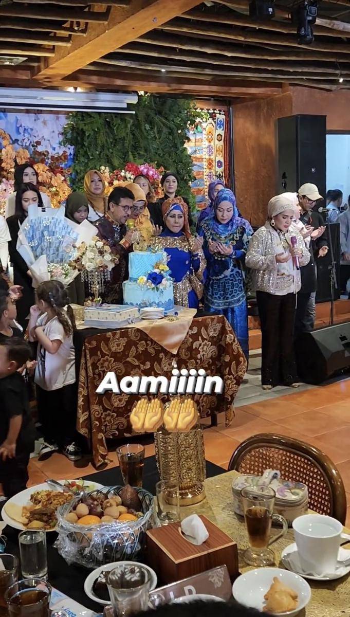 potret ultah ke-72 Elvy Sukaesih (Instagram.com/nonijindan)