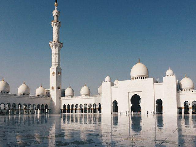 ilustrasi masjid (pexels.com/Pavlo Luchkovski)