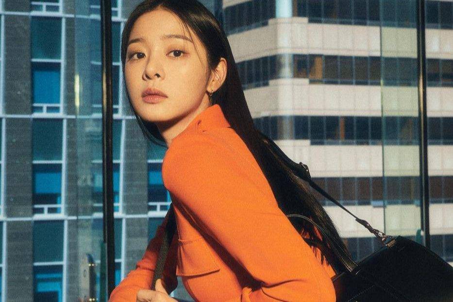 Seol In Ah (instagram.com/_seorina)