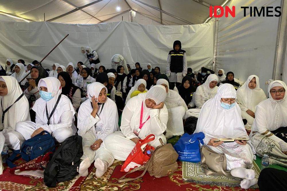 Suasana jelang wukuf di Arafah pada Selasa (27/6/2023). (IDN Times/Sunariyah)