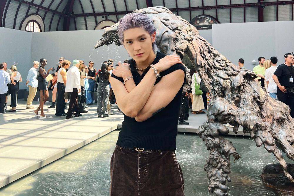 Taeyong NCT di LOEWE Spring Summer 2024 Men’s Runway (twitter.com/NCTsmtown)
