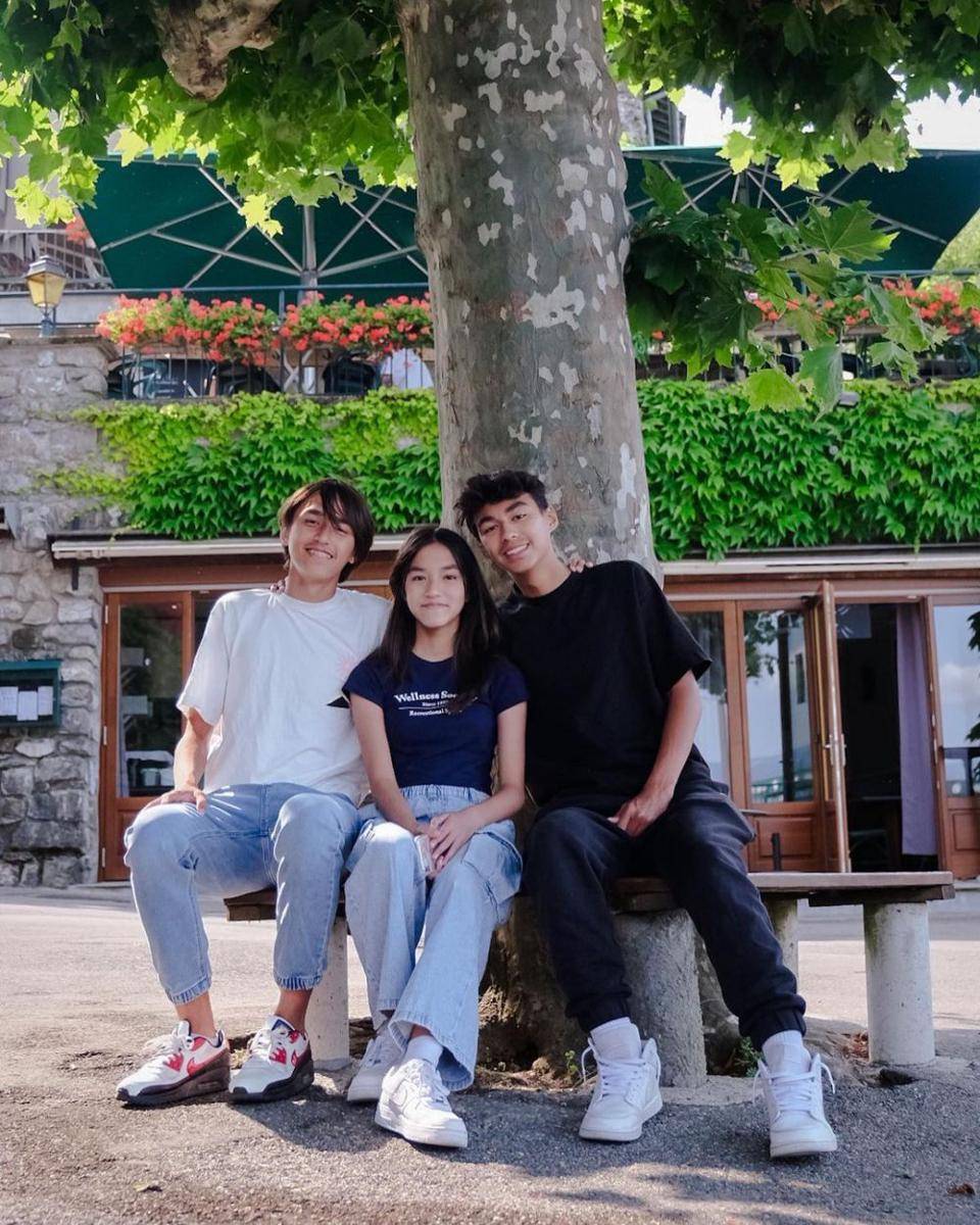 potret ketiga buah hati Darius Sinathrya (instagram.com/darius_sinathrya)