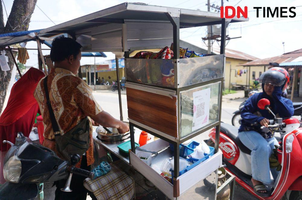 Cerita Mukti, Penjual Bakso Keliling di Marelan yang Sudah Pakai QRIS
