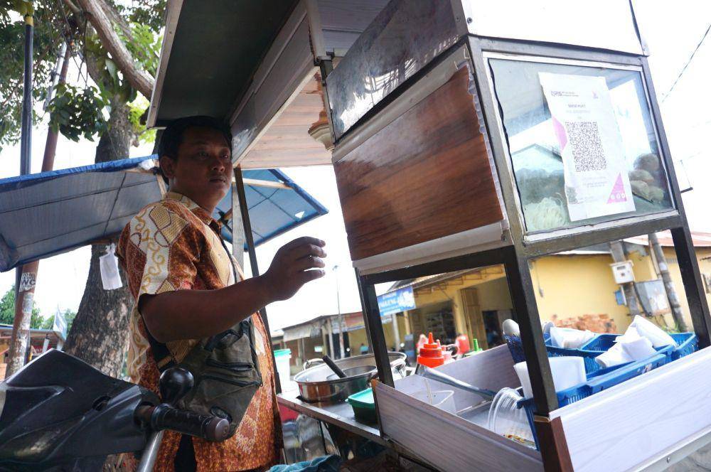 Mukti, pedagang bakso keliling di kawasan Medan Marelan (IDN Times/Doni Hermawan)