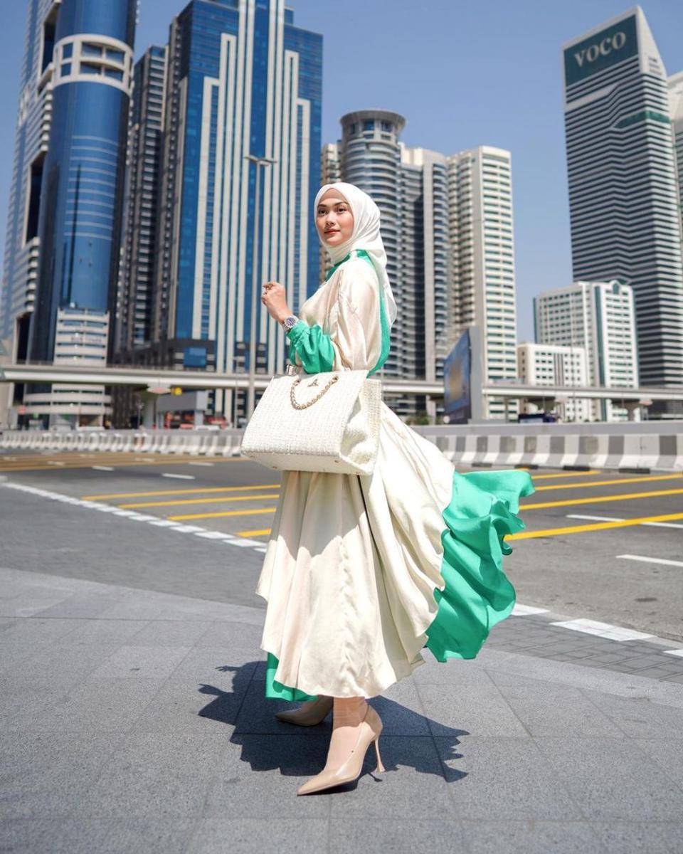 inspirasi busana bernuansa hijau ala Indah Nada Puspita (instagram.com/indahnadapuspita)