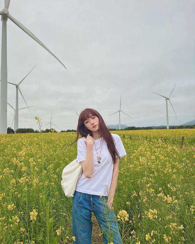 Lee Sung Kyung (instagram.com/heybiblee)