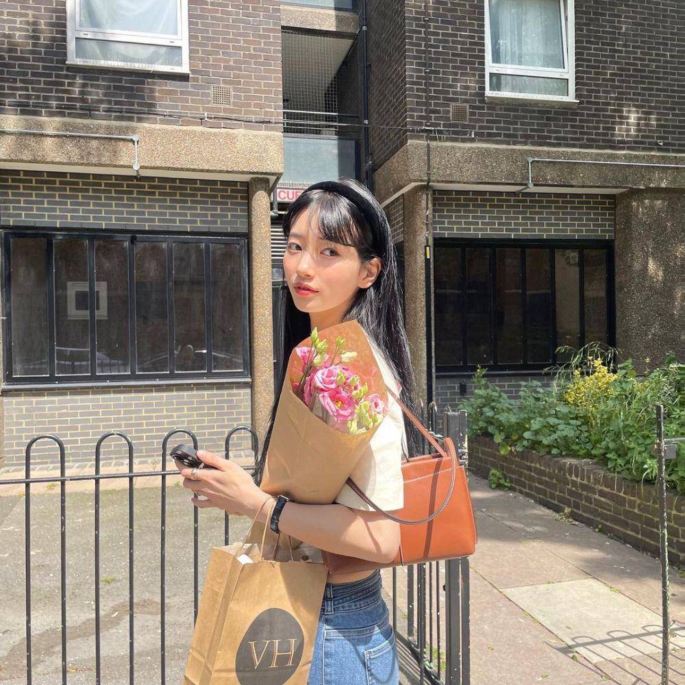 Bae Suzy di London (instagram.com/skuukzky)