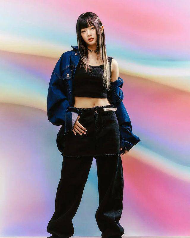 Hanni NewJeans (instagram.com/hanni.newjeans_)