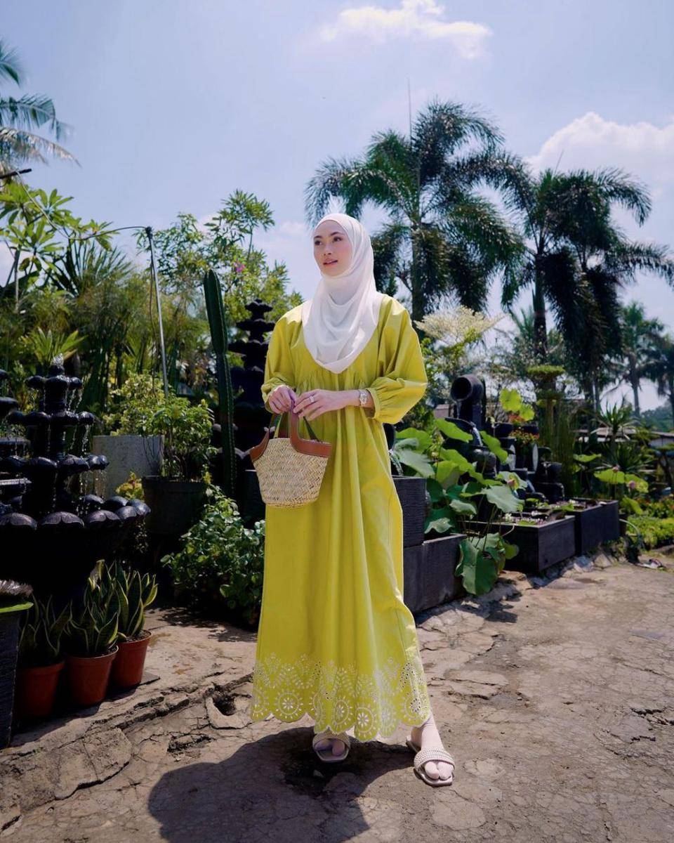 inspirasi busana bernuansa hijau ala Indah Nada Puspita (instagram.com/indahnadapuspita)