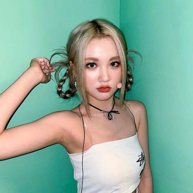 Jia TRI.BE (instagram.com/tribedaloca)