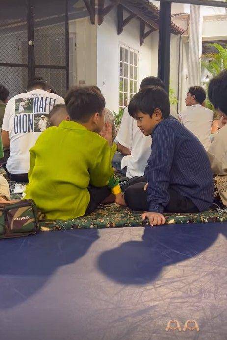 lebaran keluarga Raffi dan Nagita (Instagram.com/chevirgo)