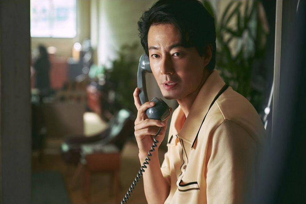 cuplikan Jo In Sung di film Smugglers (instagram.com/itsnew_movie)